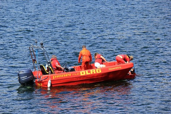 dlrg-2488810_640.jpg  