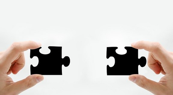 hand-g5ae69263f_640.jpg  